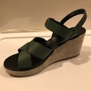 Homers Artisan Wedge Sandal. Size: 10